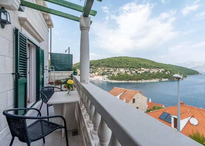 By The Sea Pucisca, Brac - 5625 Apartment