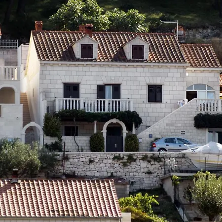 By The Sea Pucisca, Brac - 5625 Pucisca